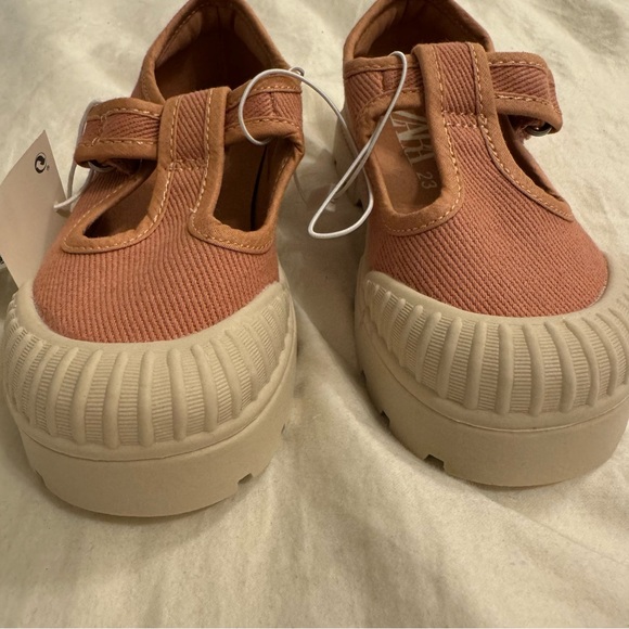 Zara Kids Dusty Pink Canvas & Rubber Shoes - Size: 23 - Picture 5 of 5